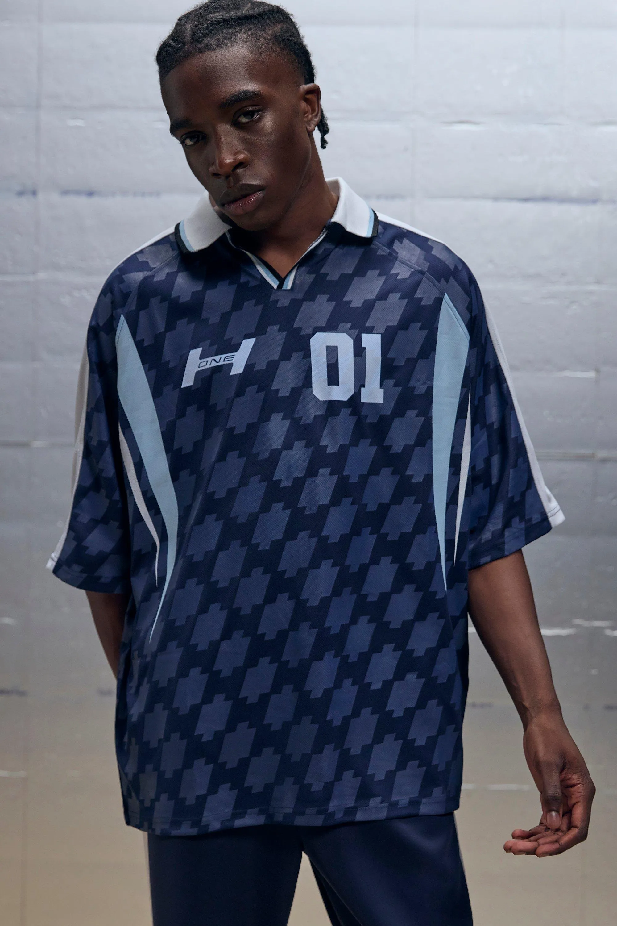 01 Graphic Mesh Football Shirt