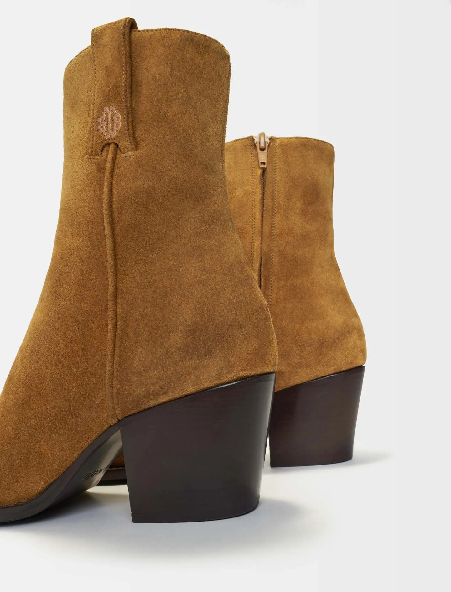 CAMEL SUEDE BOOTS