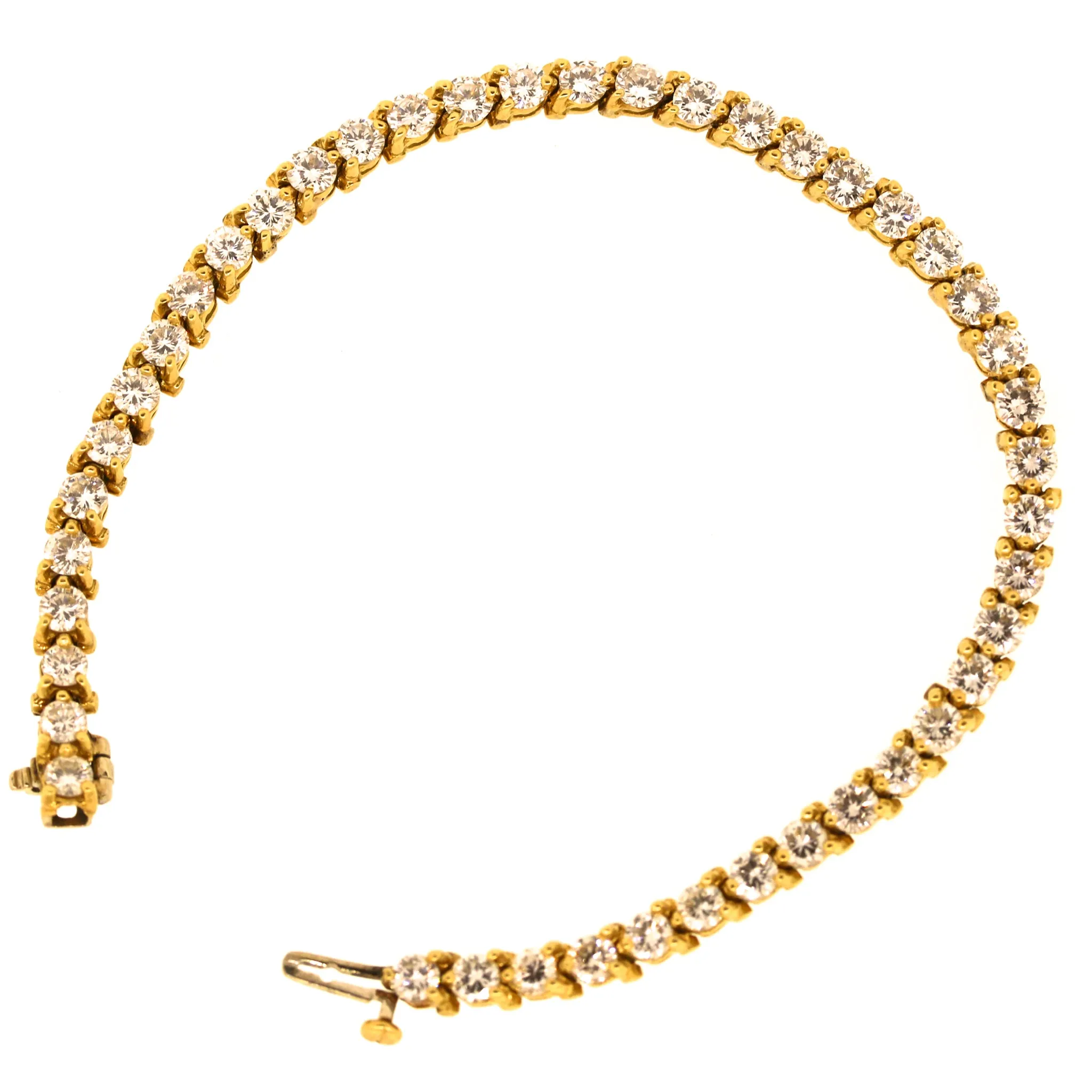 Classic Round Diamond Tennis Bracelet in 18k Gold