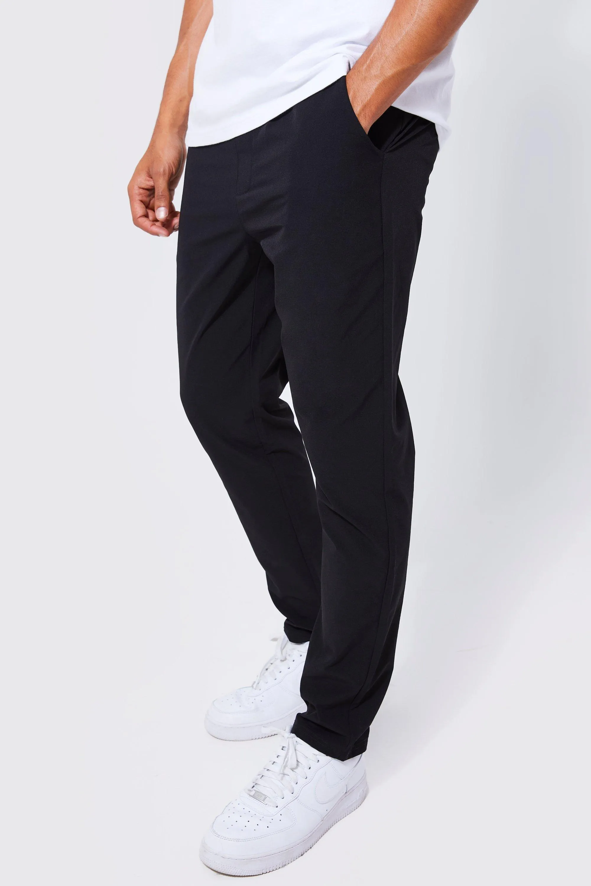 Elasticated Waist Technical Golf Stretch Slim Trouser | boohooMAN UK