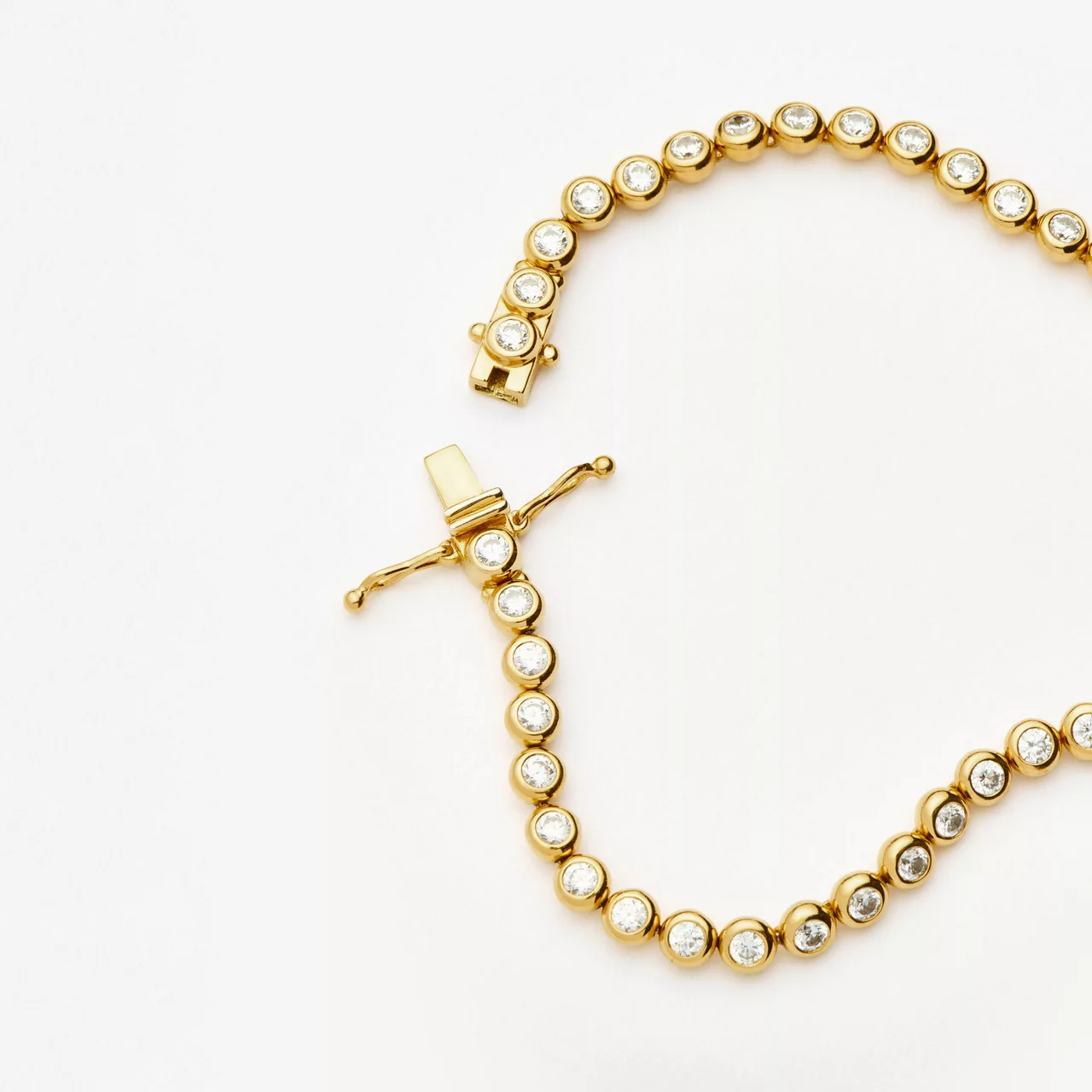 MISSOMA Classic Tennis Round Bracelet - Gold