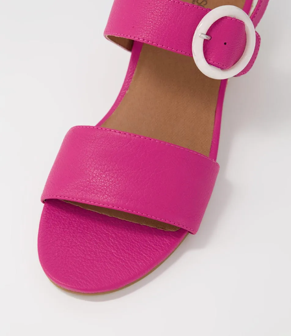 SUPERSOFT Grow Fuchsia Leather Syn Raffia Sandals