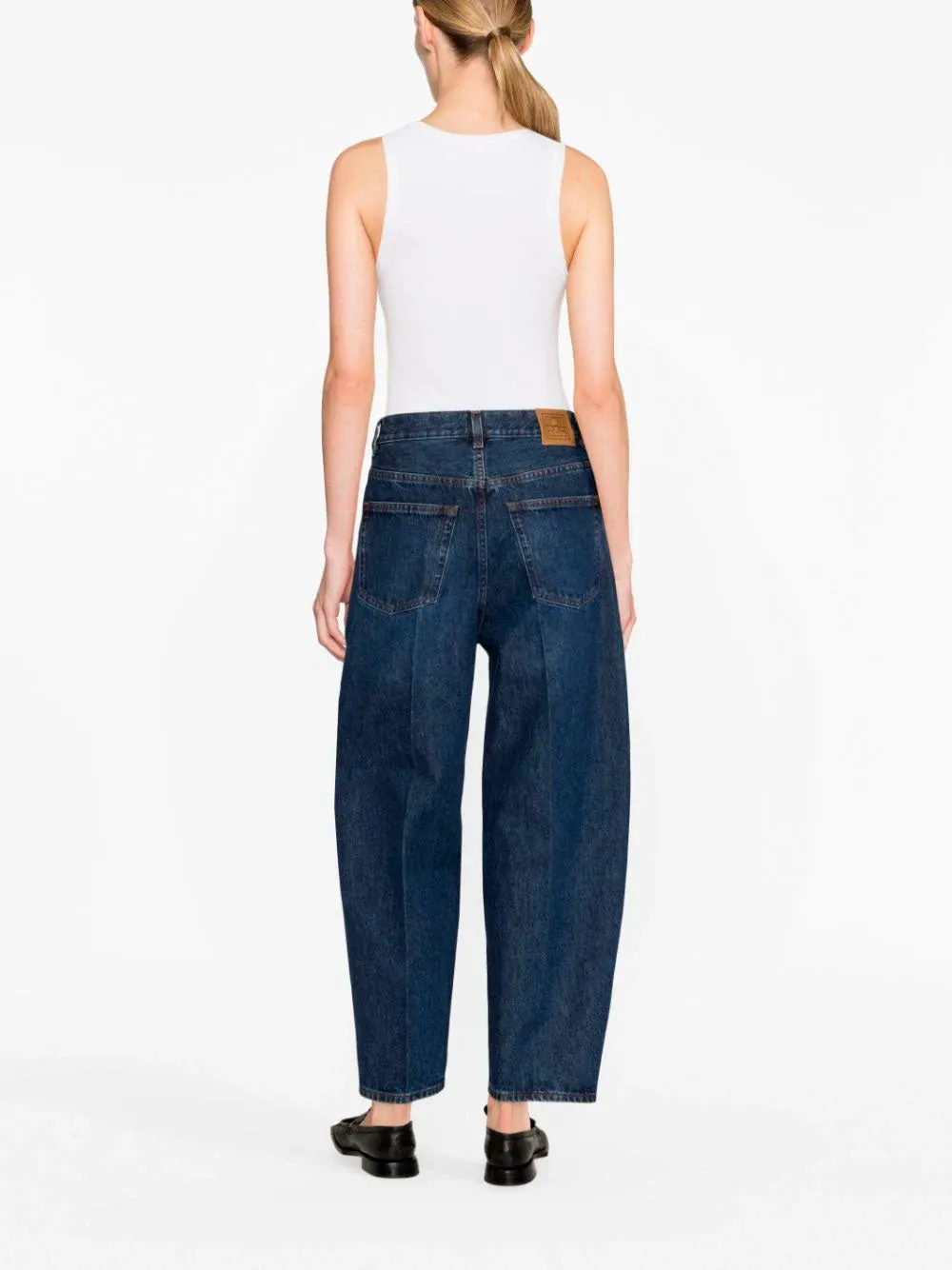 Tapered high-waist jeans