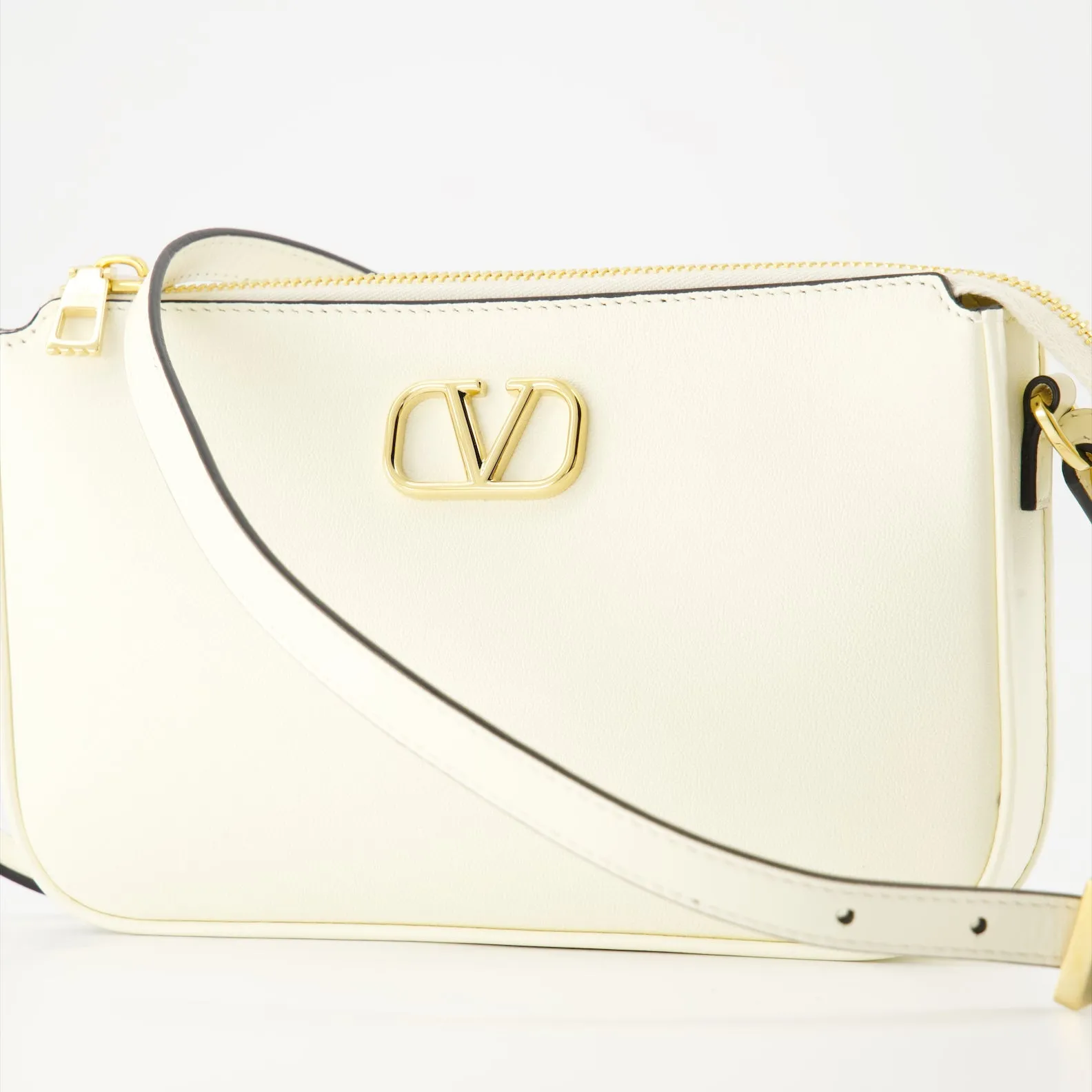 VLogo Leather Crossbody Bag