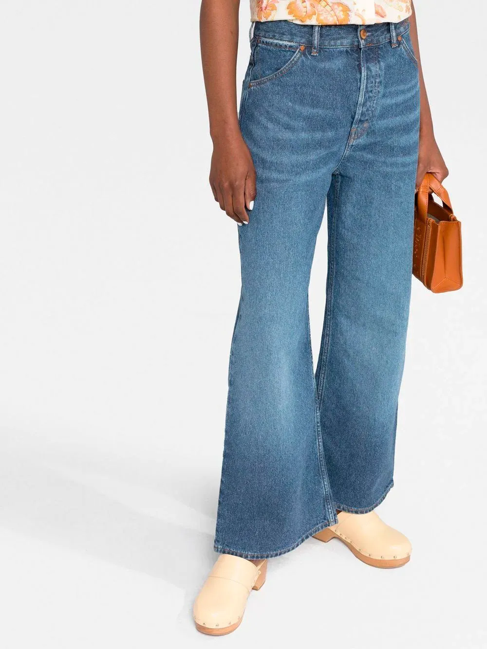 Wide-leg jeans