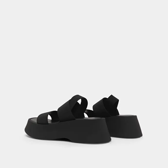 Wide-strap sandals in black elastic